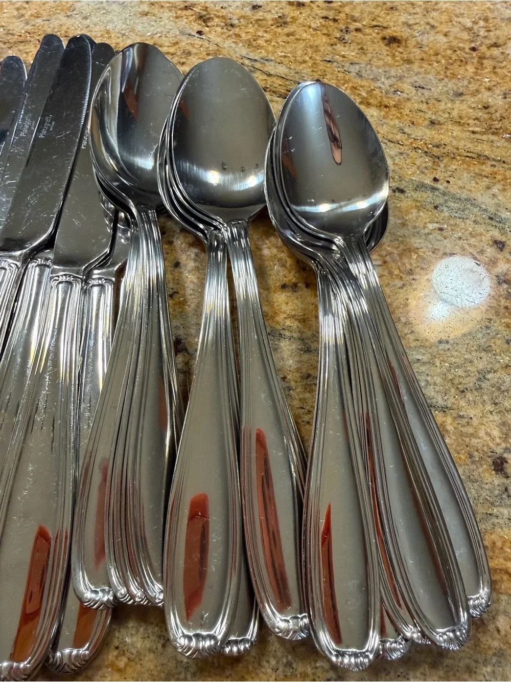 Linden 40 Flatware Set, Service for 8, Stainless Steel.